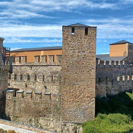 Apartamento Castillo Ponferrada. 外观 照片